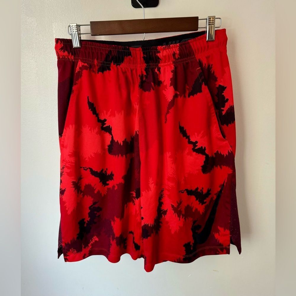 Nike Dri Fit Active Shorts Red Men’s Medium Outdoor Basketball Shorts Activewear